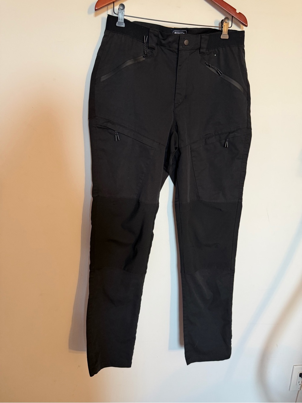 Men's Black Cargo Tech Pants - Performance Utility
